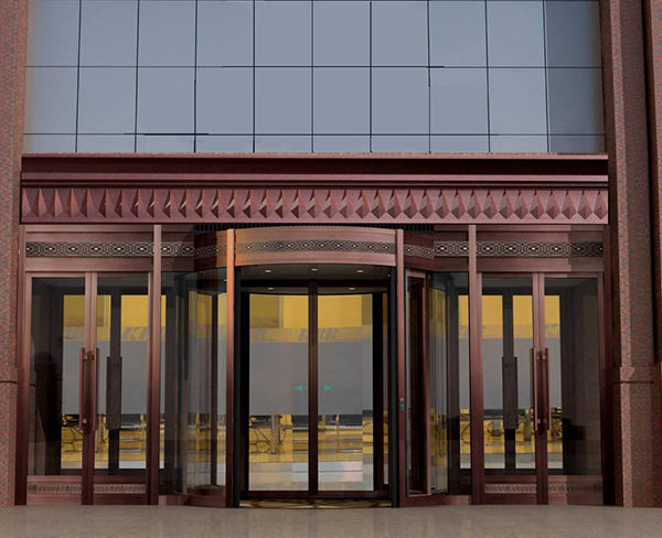 内蒙古旋转门是一种旋转玻璃门，常见于商业建筑和公共场所